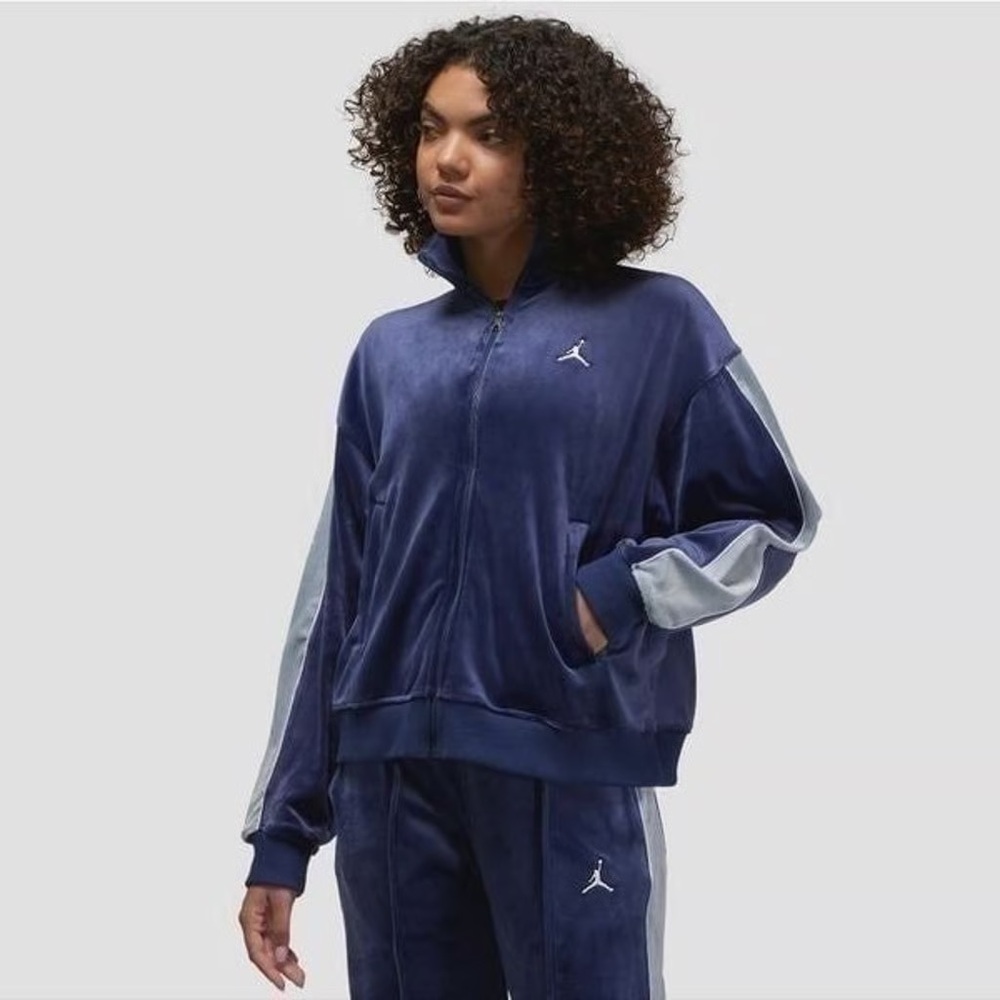 Jordan flight velour full zip Women’s jacket in navy and gray, size small